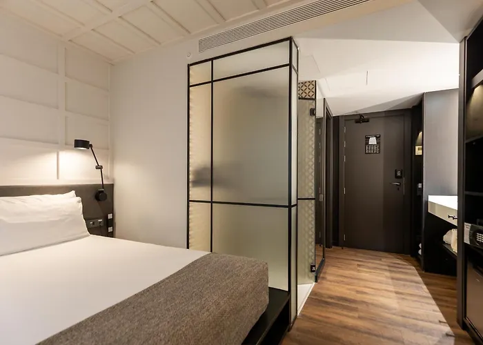 Hotel Yurbban Ramblas Boutique Barcellona