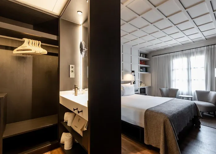 Yurbban Ramblas Boutique Hotel