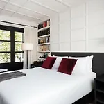 Yurbban Ramblas Boutique 3* Барселона